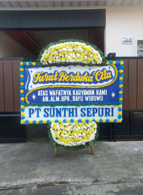 Papan Bunga Duka di Tapian Dolok
